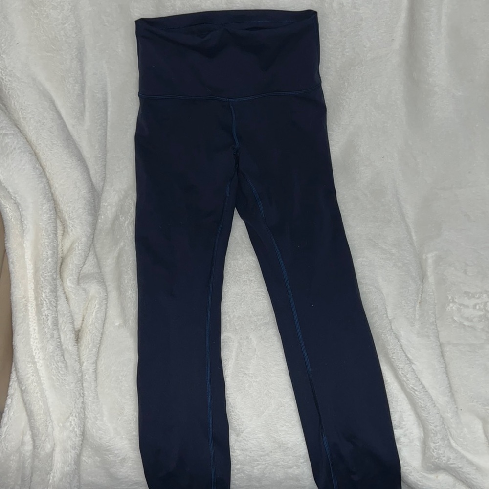 Lululemon size 4
